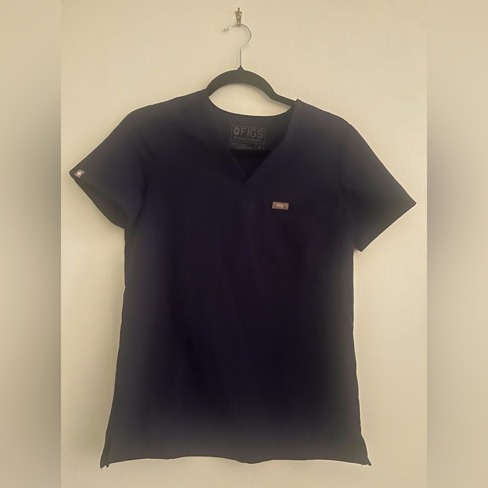 Figs Catarina One Pocket Scrub Top - Navy Blue - Size XS